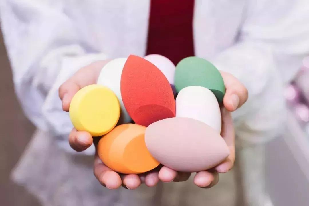 店播+快时尚+网红场景=业绩20万/店/天“调色师”这么玩不火才怪