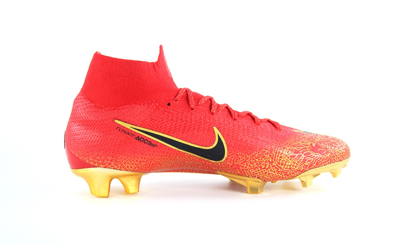 2024年最火的足球鞋,专为中国人脚型设计的足球鞋