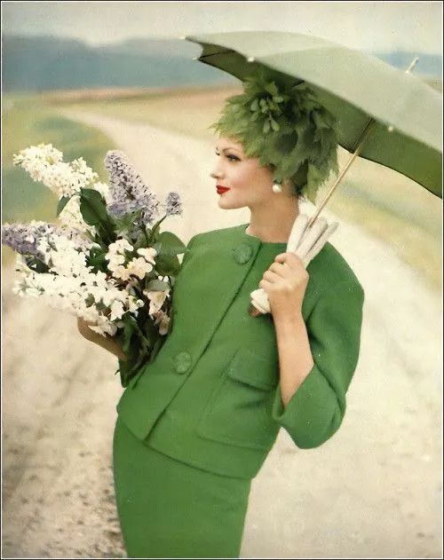 为什么说赫本的穿搭是法式风格 (赫本最经典的着装)