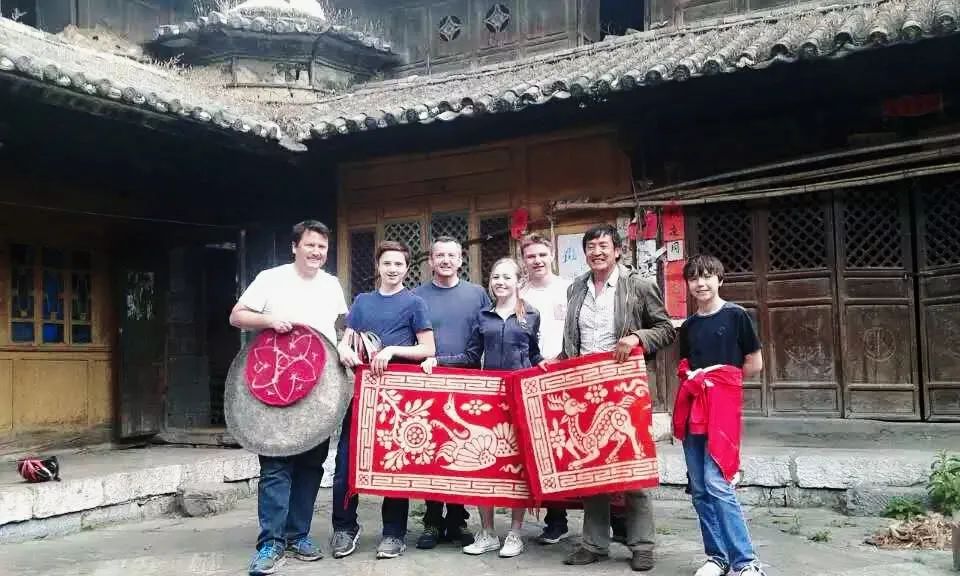 传统老式羊毛毡的制作,已消失的古老手工羊毛毡