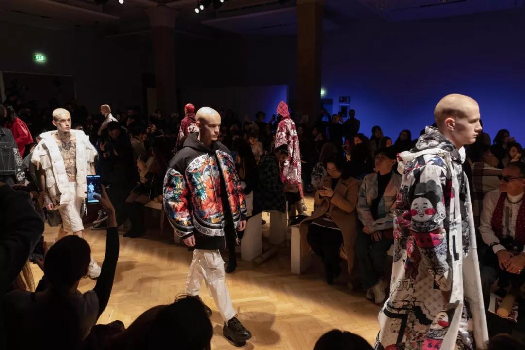 马克华菲时尚T恤,马克华菲巴黎时装周