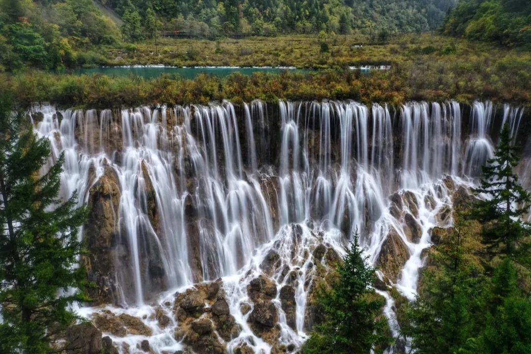 九寨更迷人,神奇的九寨景色迷人惹人醉