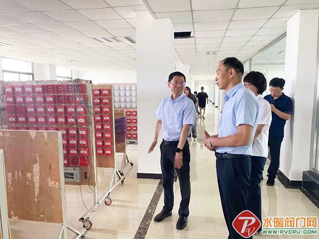 中核利华与营口新山鹰开展工作交流