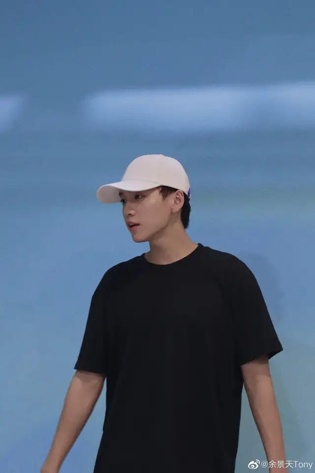 青三成员公布恋情,青三官宣出道