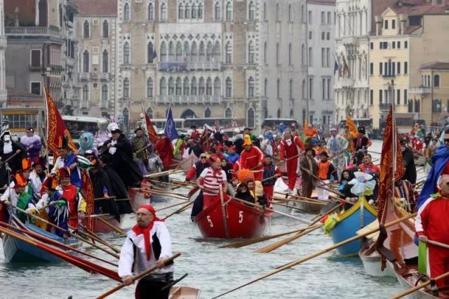 意大利爆发病毒,意大利疫情期间禁止接吻吗