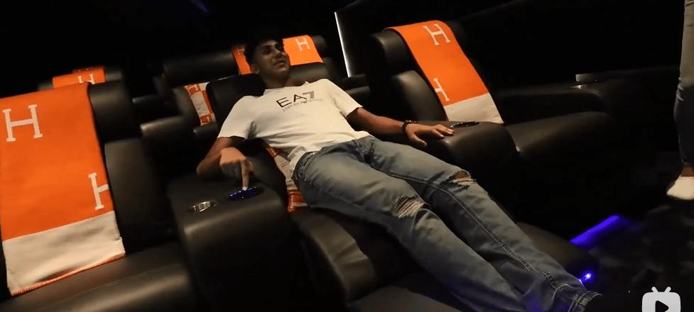 迪拜小哥豪宅,迪拜土豪哥卖劳斯莱斯