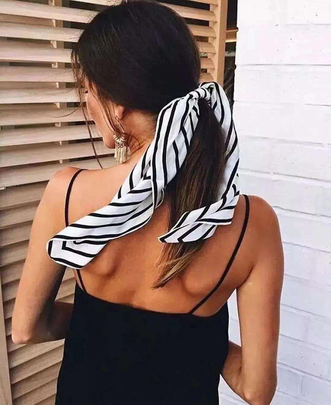 丝巾的100种系法,90x90方形丝巾的系法慢动作视频