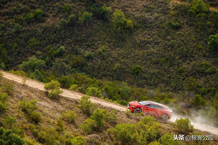 电动捷豹I-PACE即将交付，这可能是极客公园送出的最贵极客专享价