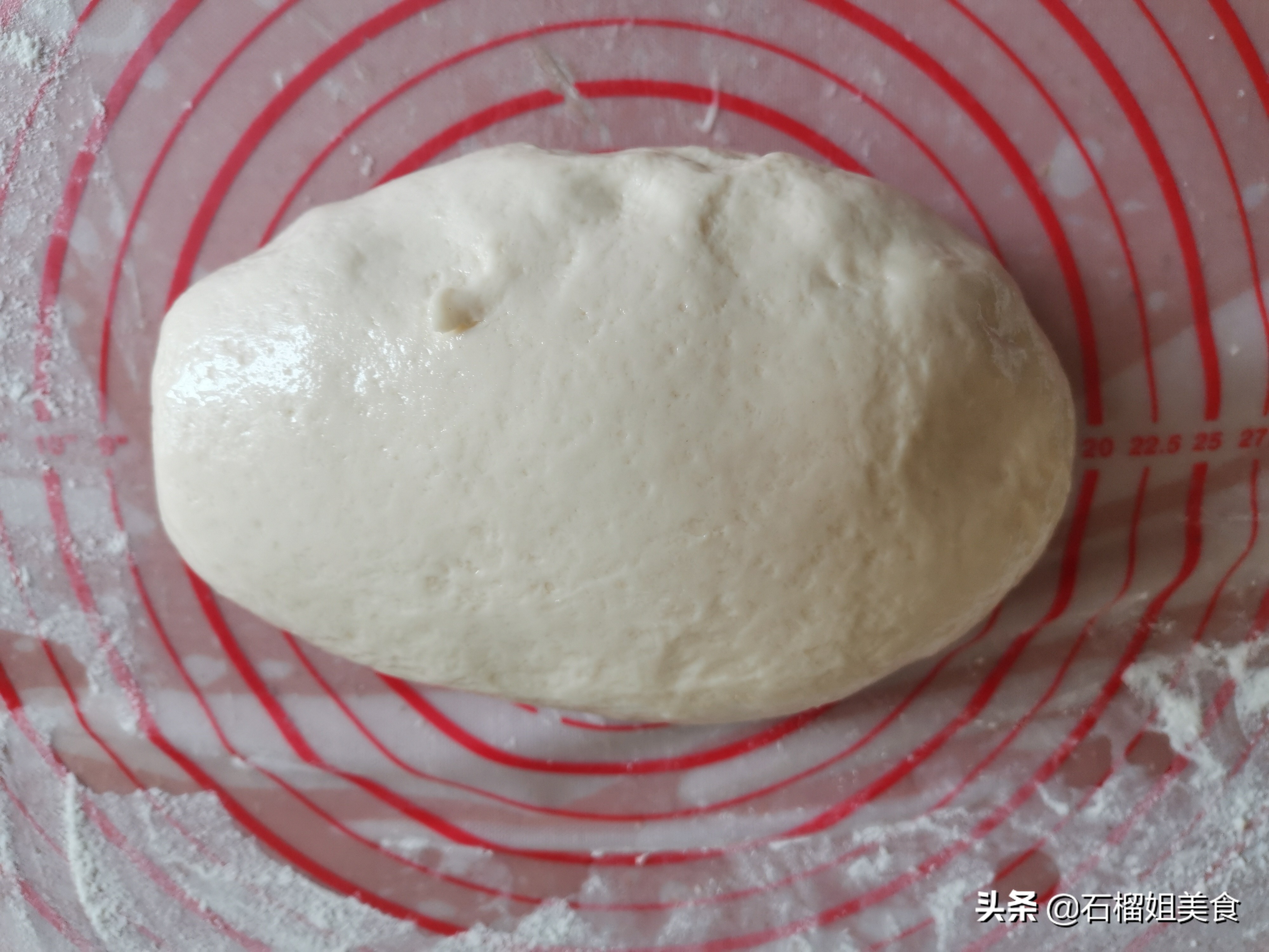 酵母包子怎么做出包子松软光亮,不用酵母怎么发面蒸包子又白又软