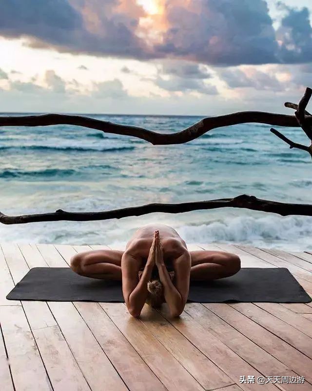 她在世界各地拍下裸照,吸引了8000万的粉丝,却没有一张是色情的