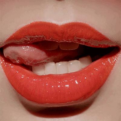 mac新款口红子弹头,mac子弹头口红外壳是磨砂的吗