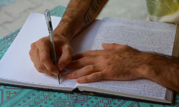 员工私下打听薪资怎么处理,同事打听自己薪资怎么回答