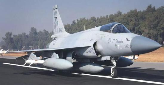 巴铁面临印度军事压力,巴铁支持中国