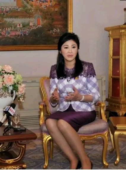 英拉近照,英拉年轻惊艳写真大片