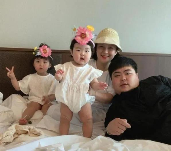 别让「假笑男孩」的悲剧，在她身上重演