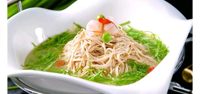 高汤又浓又白的做法,高汤怎样才能熬成乳白色