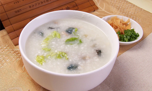 狗狗总是尿不尽吃什么药,狗狗尿不尽怎么回事