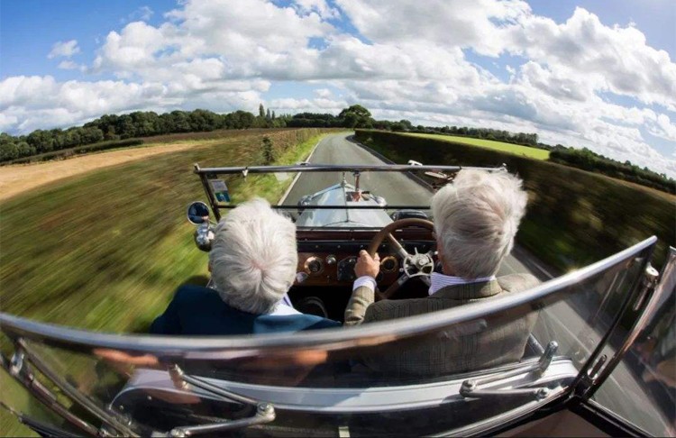 7座以下私家车免检新政策,7座汽车免检具体政策