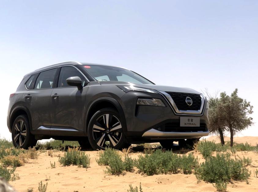 日产奇骏2017款2.5lcvt领先版4wd,奇骏三缸200亿是真的吗