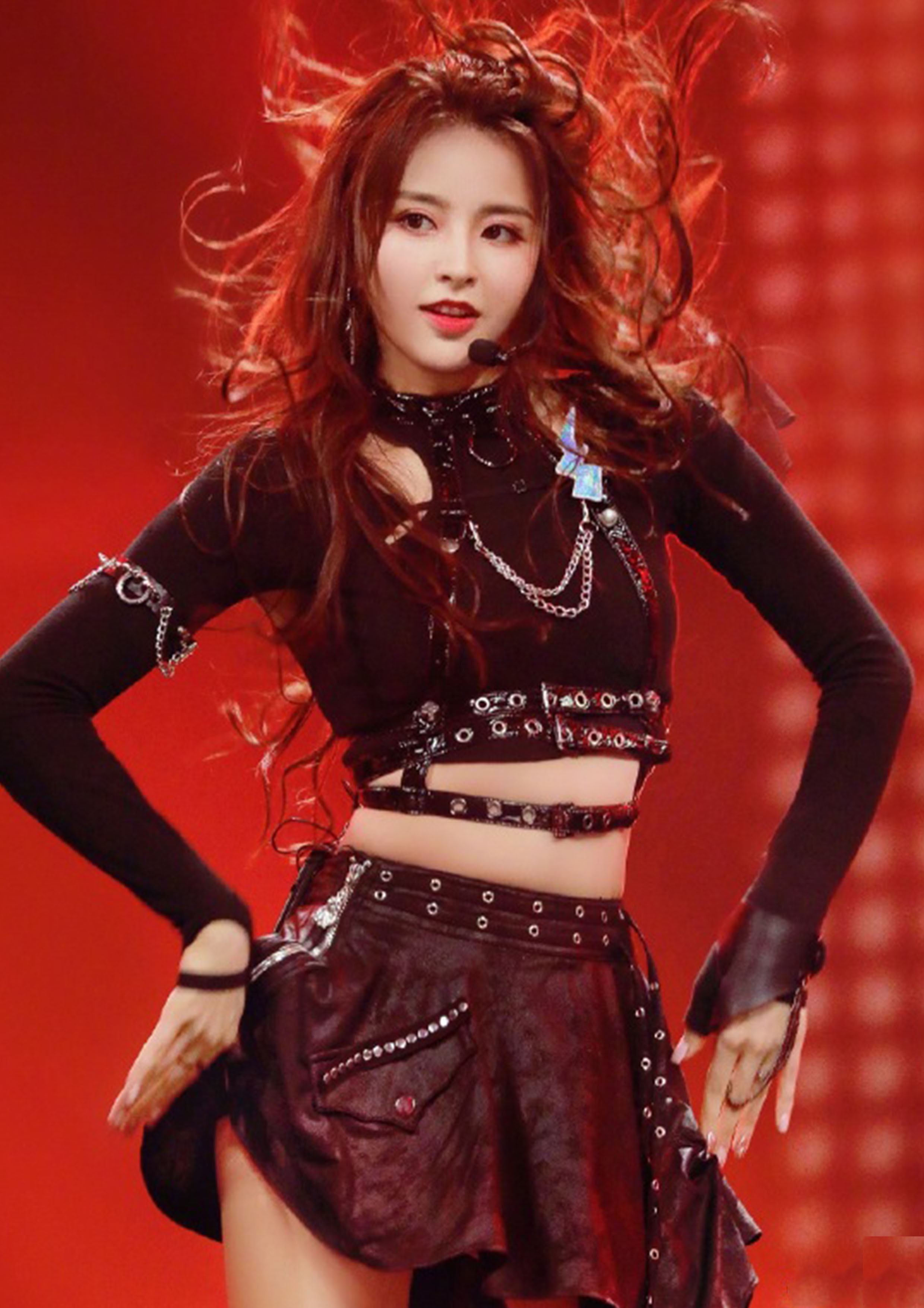 阔腿裤out了今年流行初恋裤,最近流行穿的高腰阔腿裤凉凉的