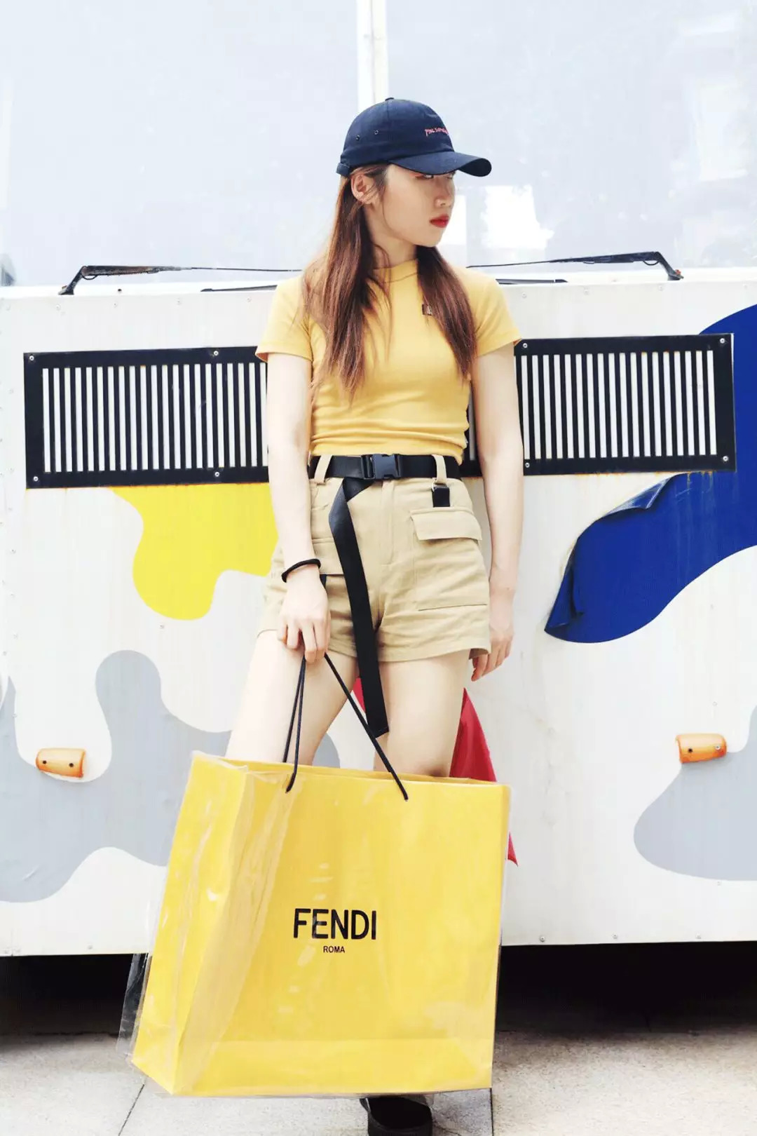 大牌包包手提袋改造教程,用买完东西的袋子改造时髦包包