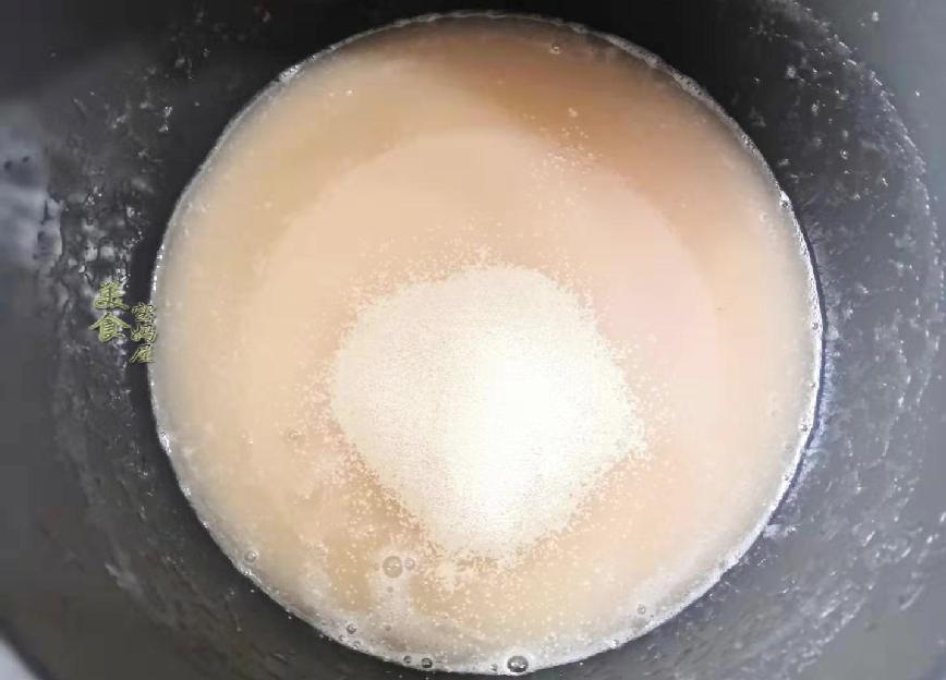 冬天孩子咳嗽，用梨做成水果馒头，孩子特别爱吃还可缓解预防咳嗽