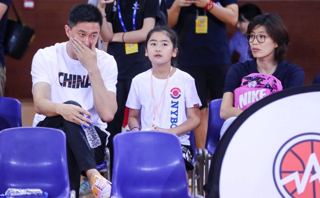 詹姆斯和姚明女儿身高多少,姚明和nba球星的孩子