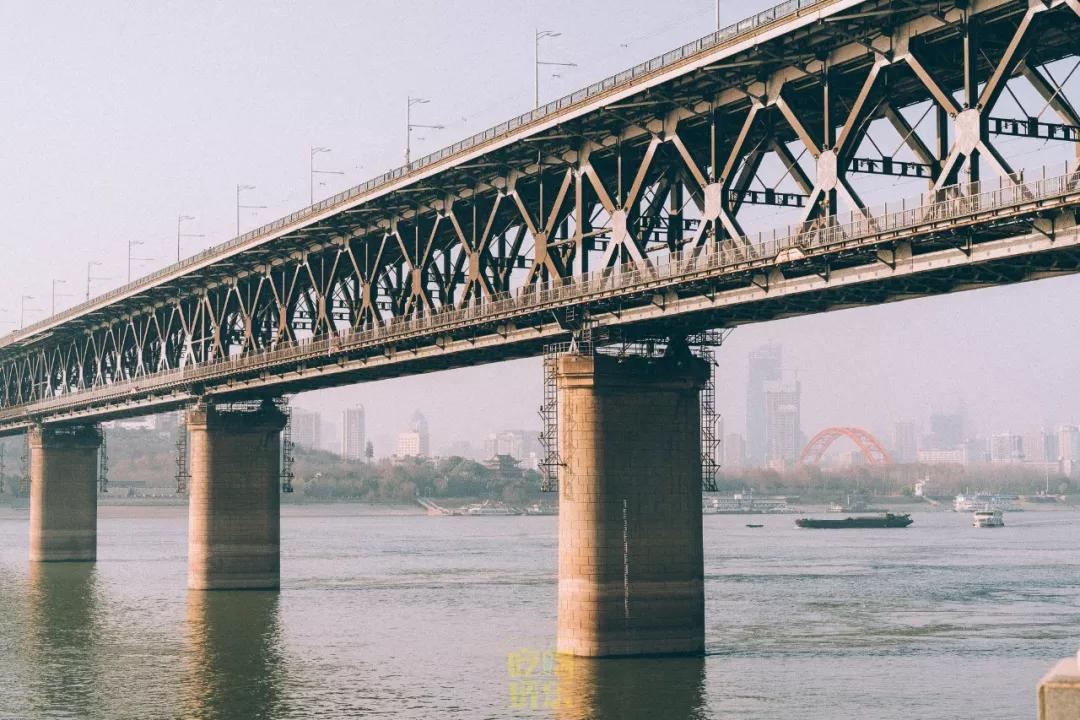 武汉的造桥水平,武汉造桥的视频