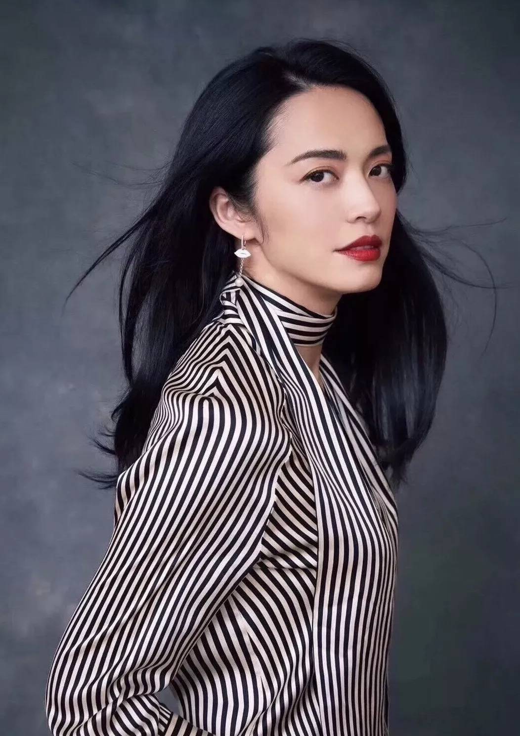 买不起的联名,优衣库t恤联名款