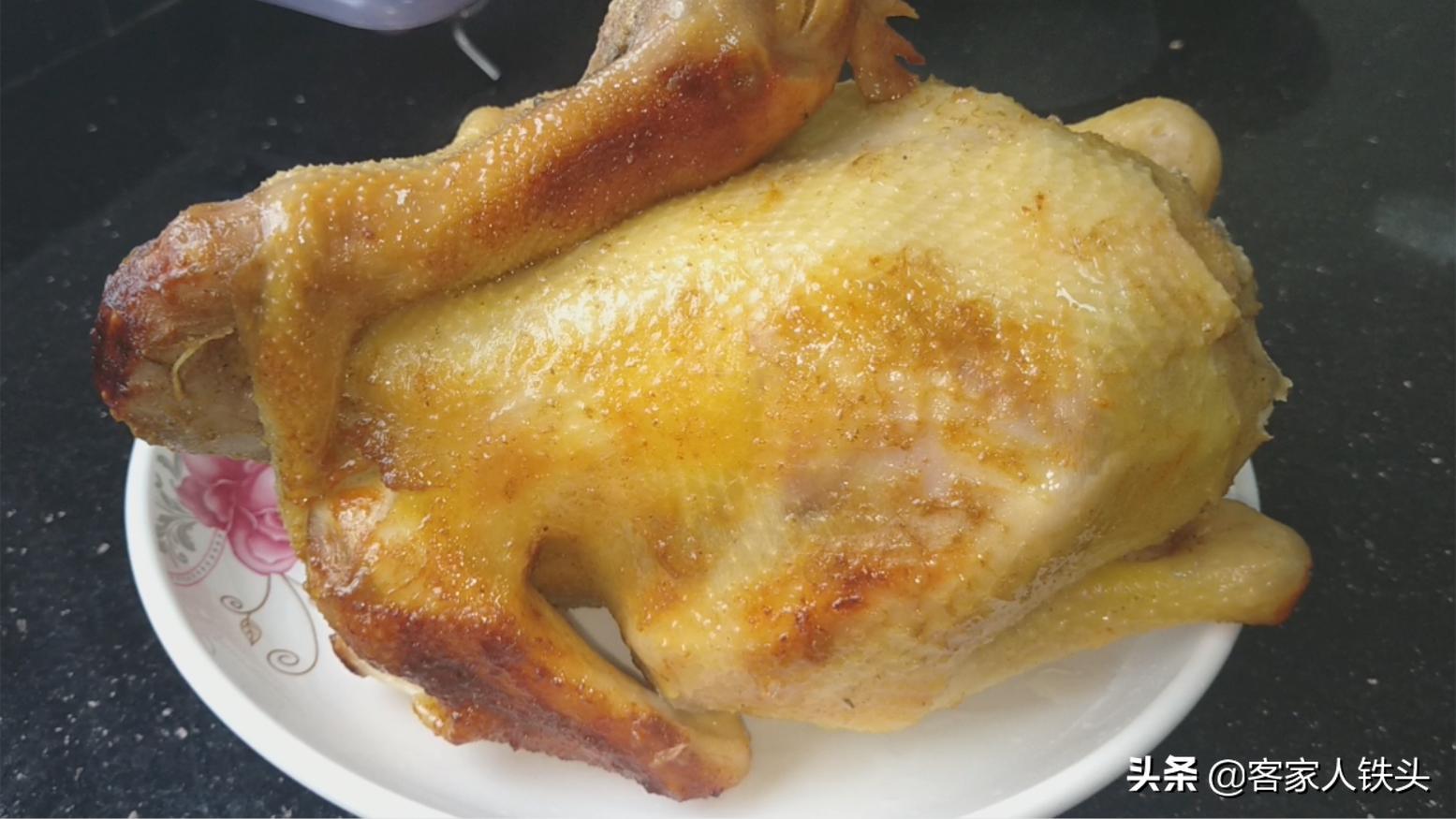客家正宗盐焗鸡做法,正宗客家盐焗鸡的做法步骤