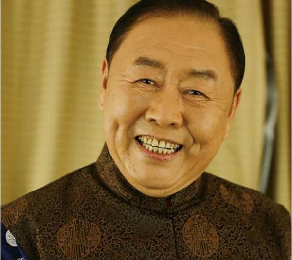 86版西游记总导演杨洁遗体追悼会,西游记导演杨洁给六小龄童示范