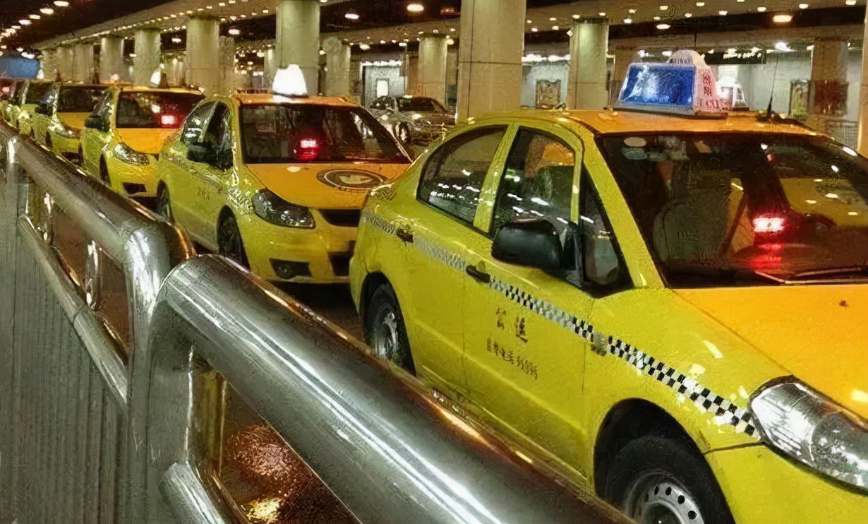 普通家庭不要迷恋公务员，低风险一定没有高回报