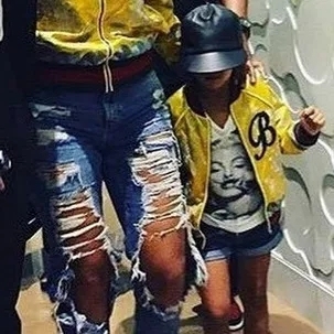 王诗龄戴的珠宝,王诗龄戴卡地亚手镯多少钱