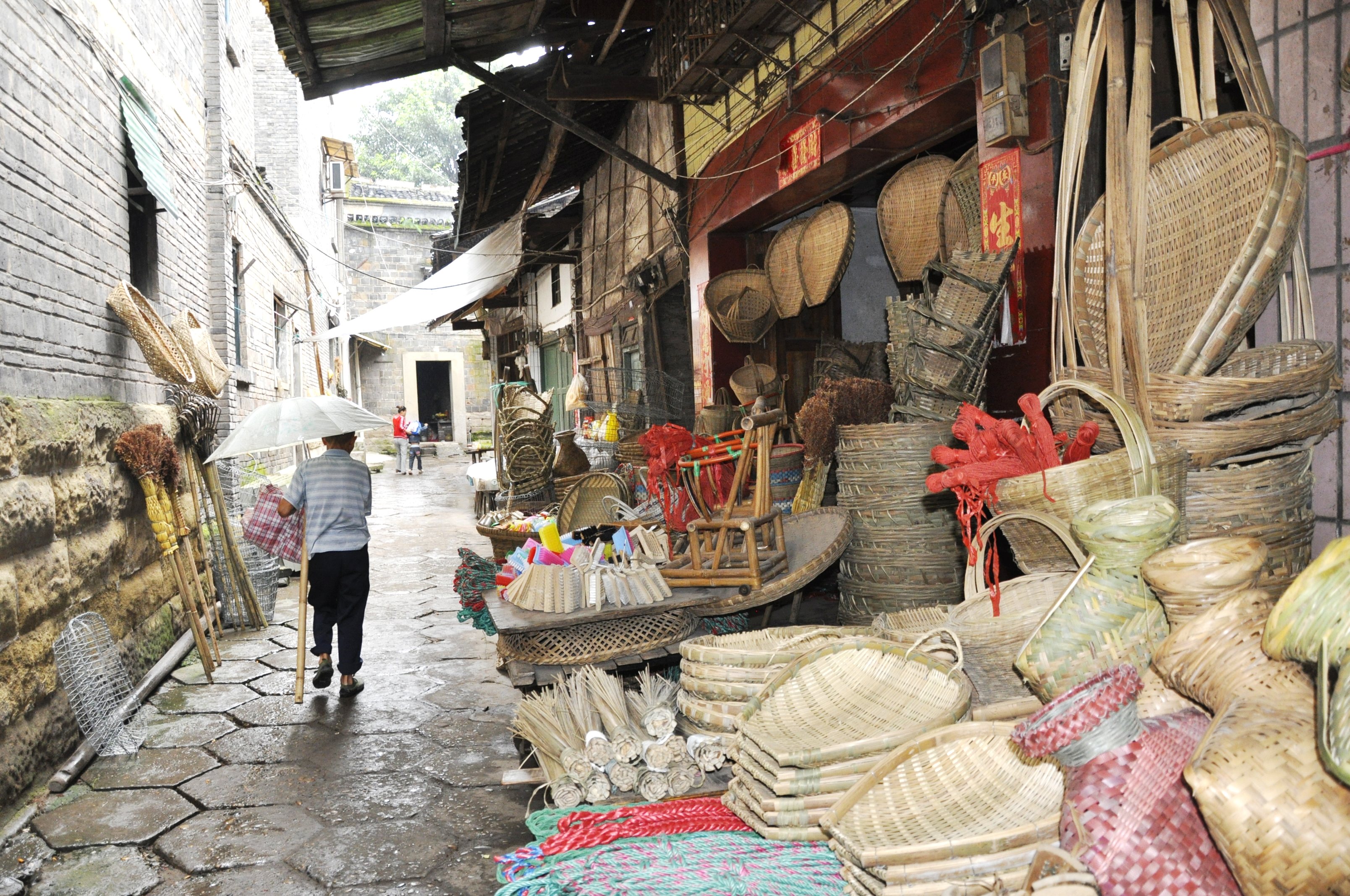 牛佛烘肘吃出梁山好汉的气魄