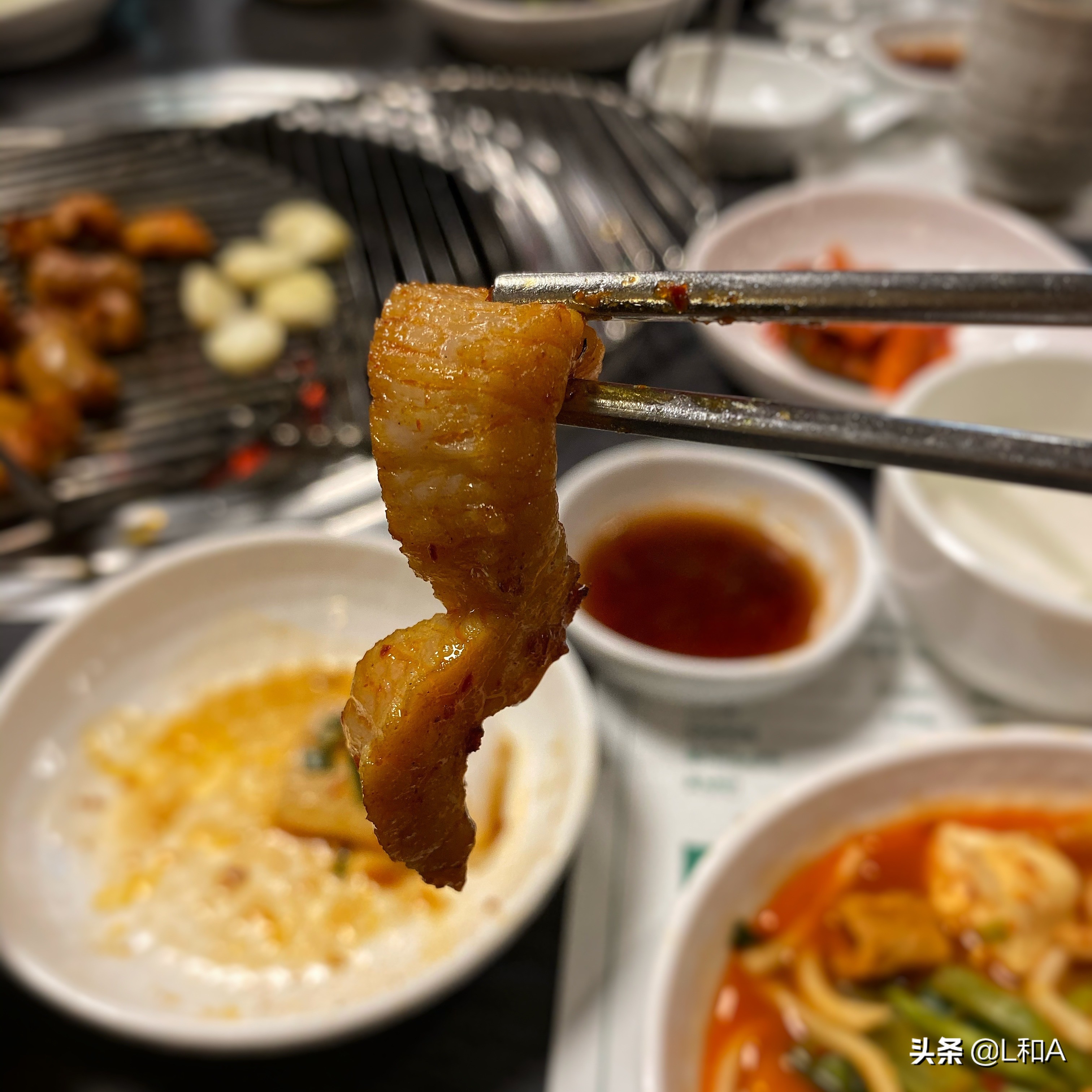 首尔:乙支路的烤内脏专卖店,前韩国总统的老相好