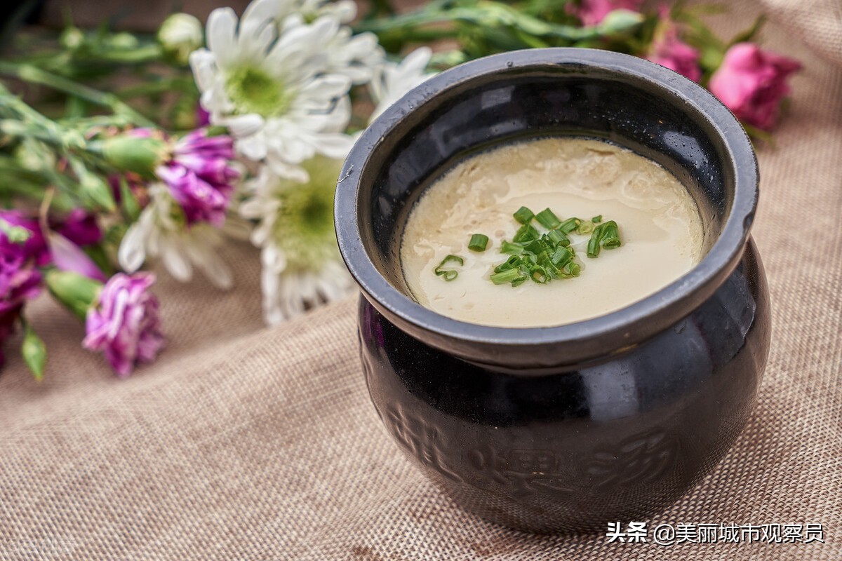 为什么自黑的人会受欢迎,为什么自黑还会招小人嫉妒