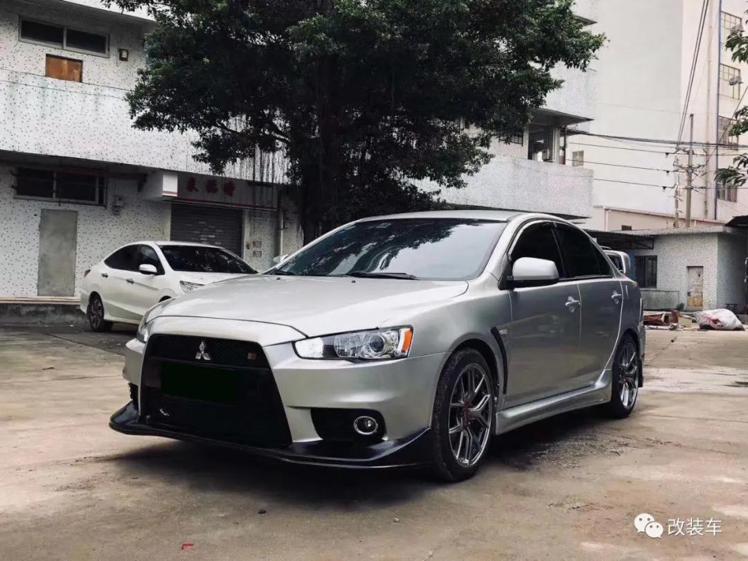 老爸玩改装,老爸带着孩子玩改装