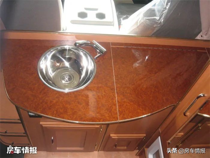 丰田房车c型房车,丰田房车20多万b型的