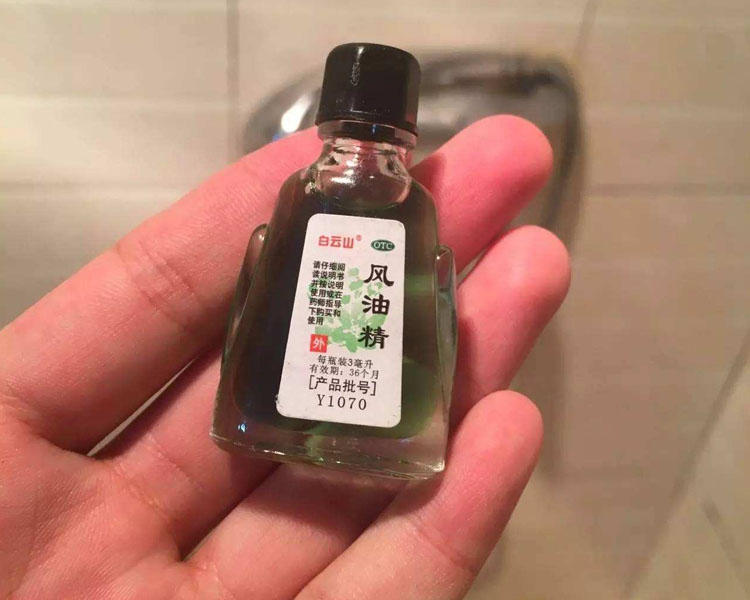 宝宝玩502胶水弄到手上怎么去除,大量502胶水弄到手上起泡了怎么办