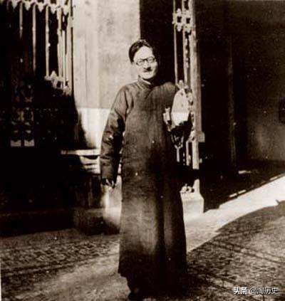 大师上课风采不一般，鲁迅能把学生笑死，陈寅恪带学生穿越