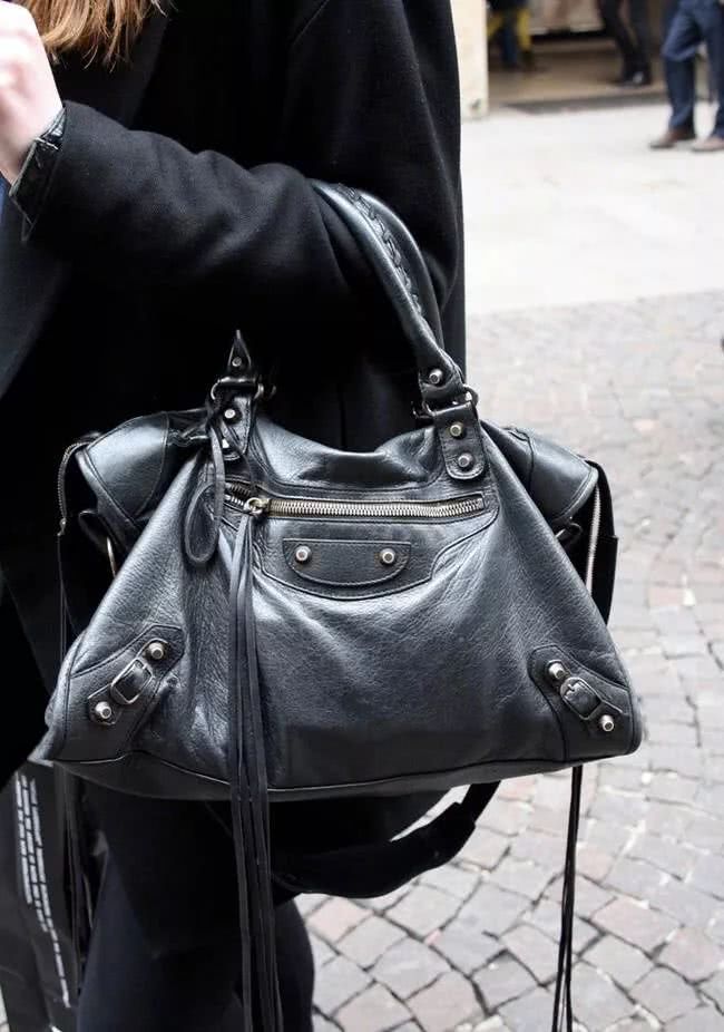 第一只名牌包怎么选