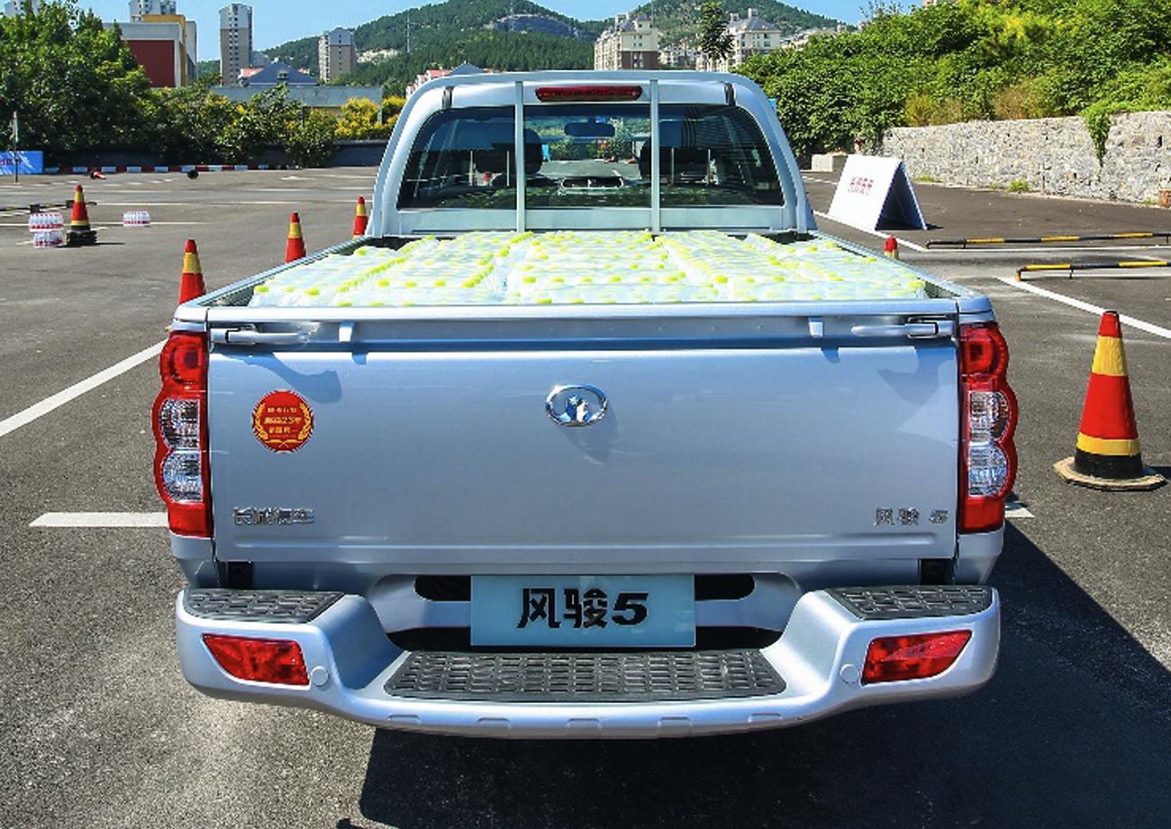 风骏5干饭版精英版,长城风骏5干饭版货箱