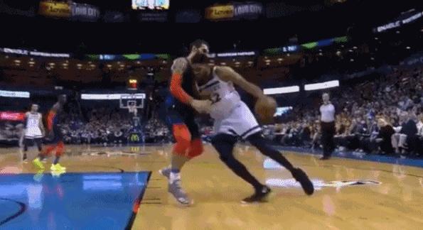 打球踢裆,打球被踢到裆部能赔偿吗