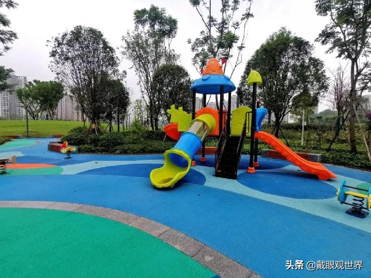 溉澜溪体育公园现在还有花吗,重庆溉澜溪体育公园足球场