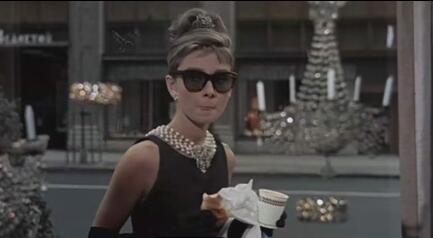 纪梵希赫本林徽因,纪梵希和赫本的爱情故事说明什么