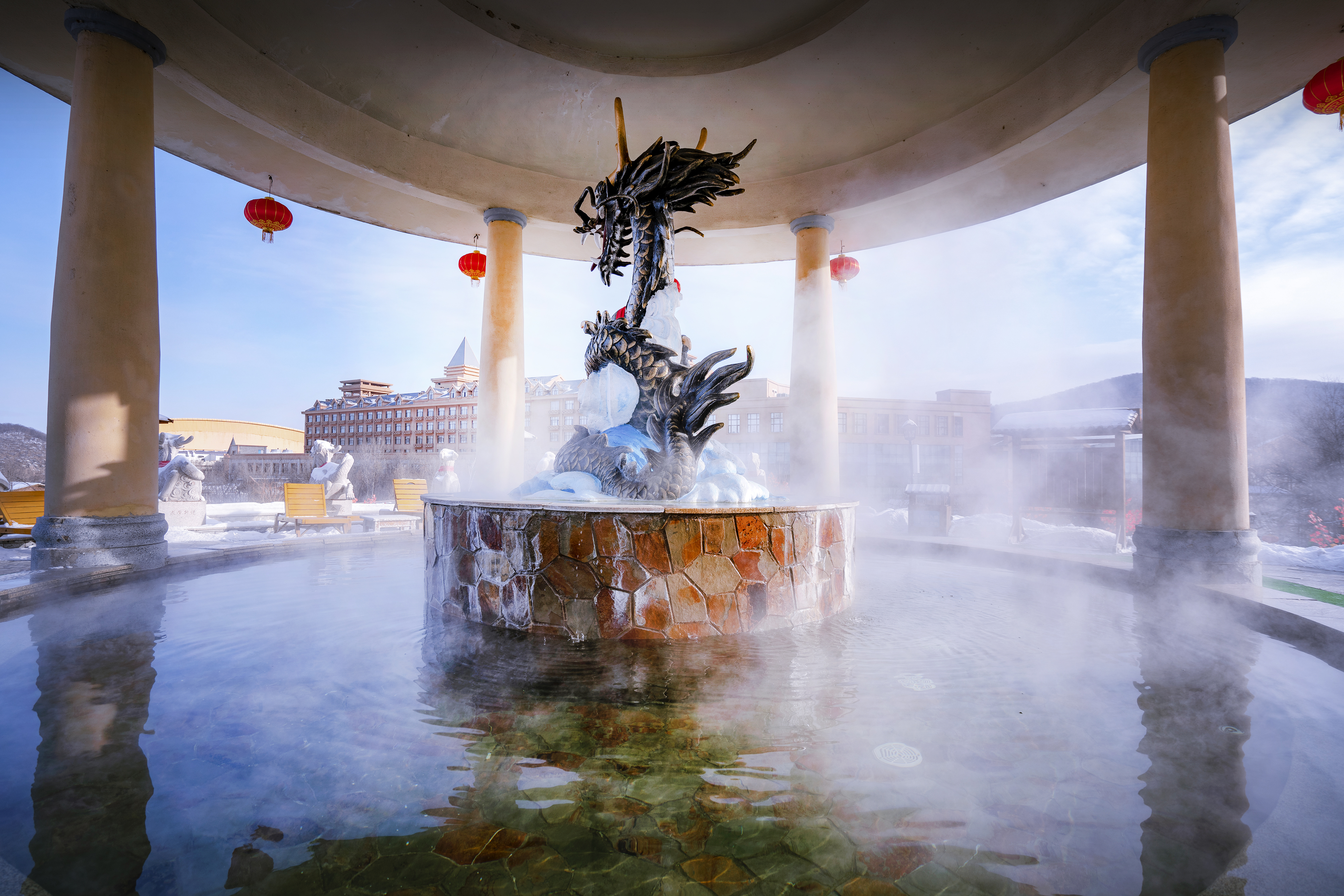 泡温泉享受惬意,海滨温泉泡温泉