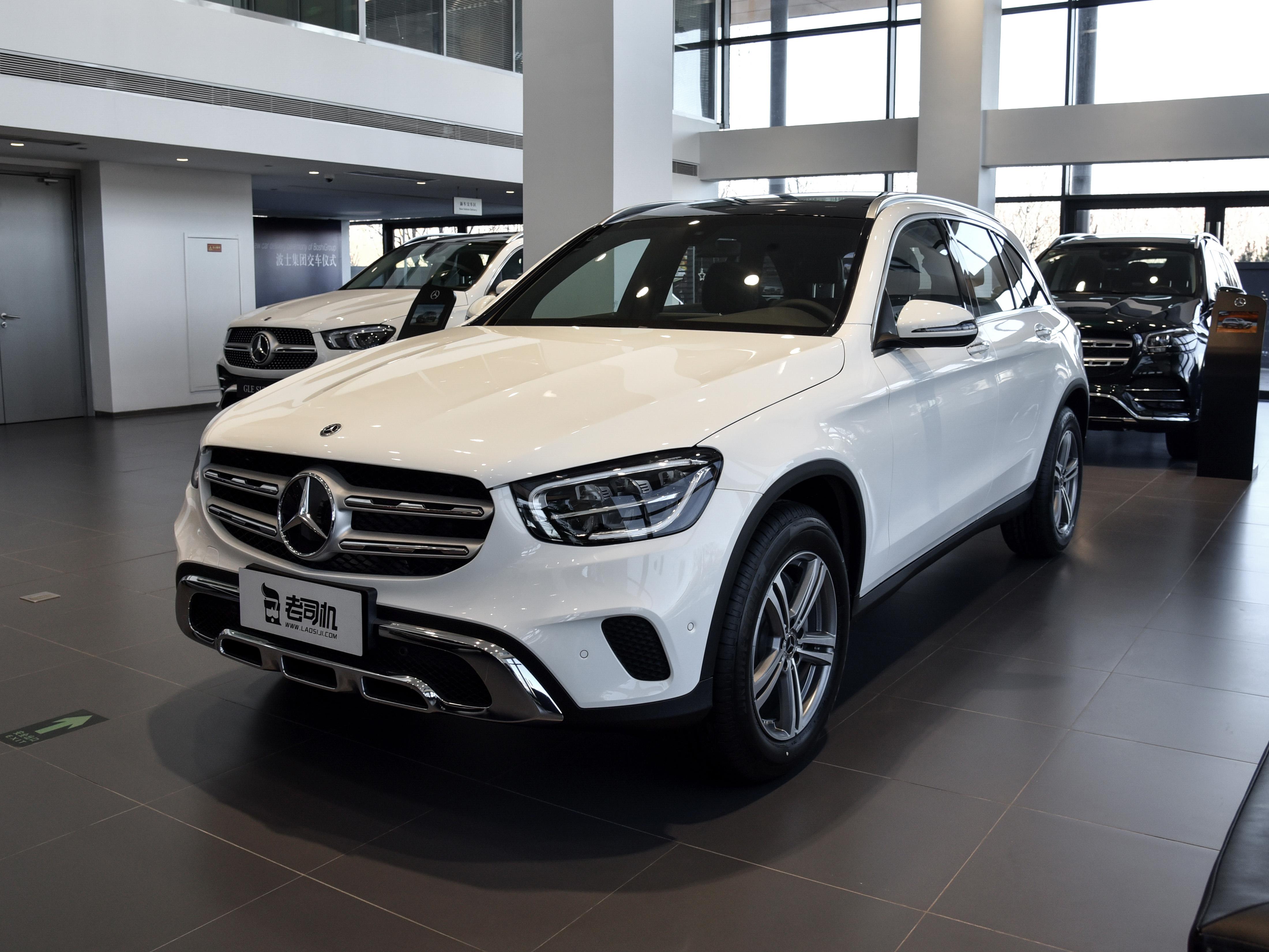 奔驰glc2023款glc260l4matic动感型5座,2020款奔驰glccoupe豪华轿跑suv