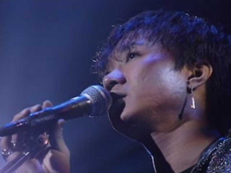 黄家驹摇滚界的丰碑,黄家驹讲述一代摇滚传奇