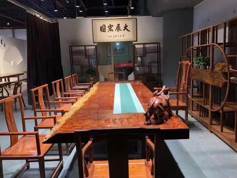 实木大板桌开裂用什么胶,实木大板开裂是怎么回事