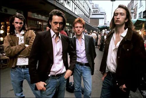 明星遗物被炒出,把明星礼物转卖